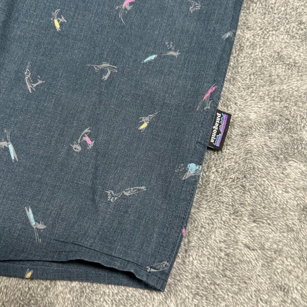 Patagonia Button Down Short Sleeve Mens Surfer Print Organic Cotton Shirt Navy M - Picture 4 of 11